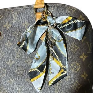 Twilly Scarves Set of 2 1 Bow Bag Charm & 1 Scarves NWT